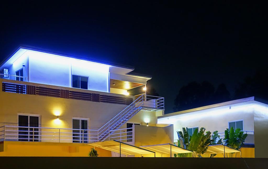 Gp Rooms Pool Guesthouse Pattaya Rom bilde